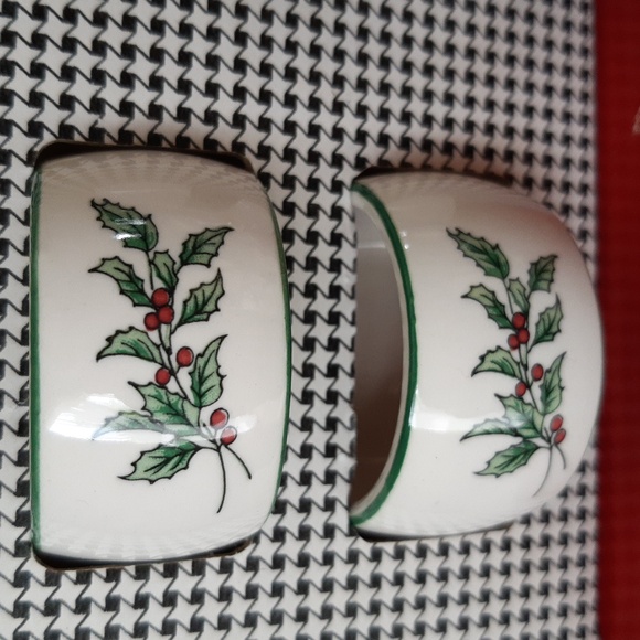Christmas Nikko Napkin Rings - Picture 2 of 5